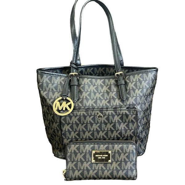 Michael Kors Signature Medium Tote Bag