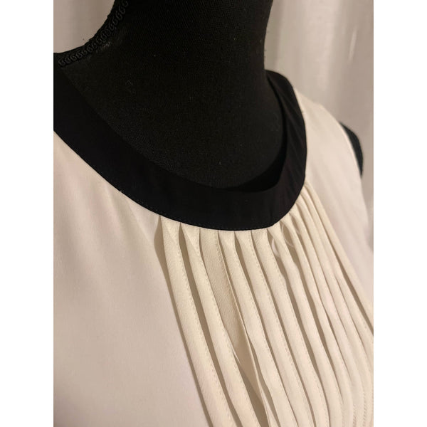 DKNYC Sleeveless Fringe Blouse Size Small
