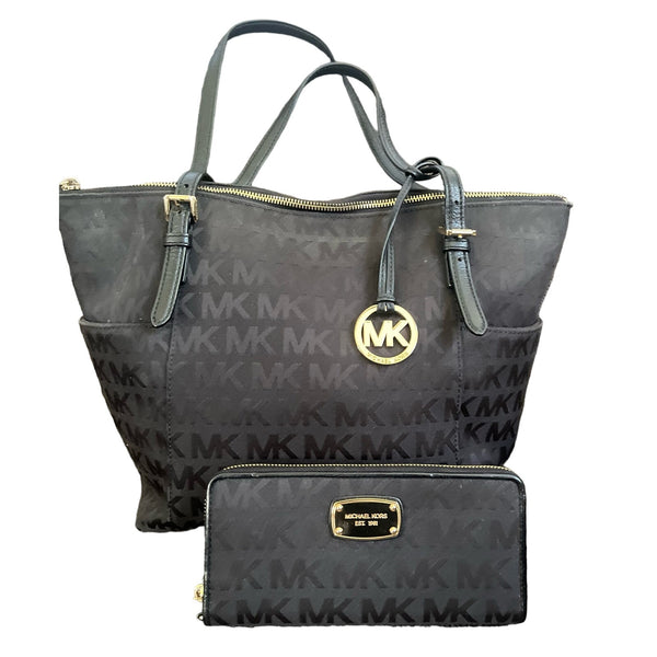 Michael Kors Jet Set Signature Tote